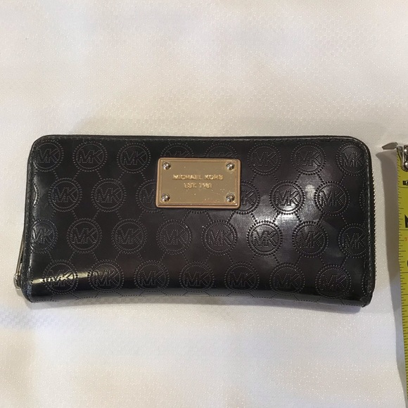 Bundle Michael Kors Black Leather Wallet and Blue Leather Wristlet - Picture 10 of 10